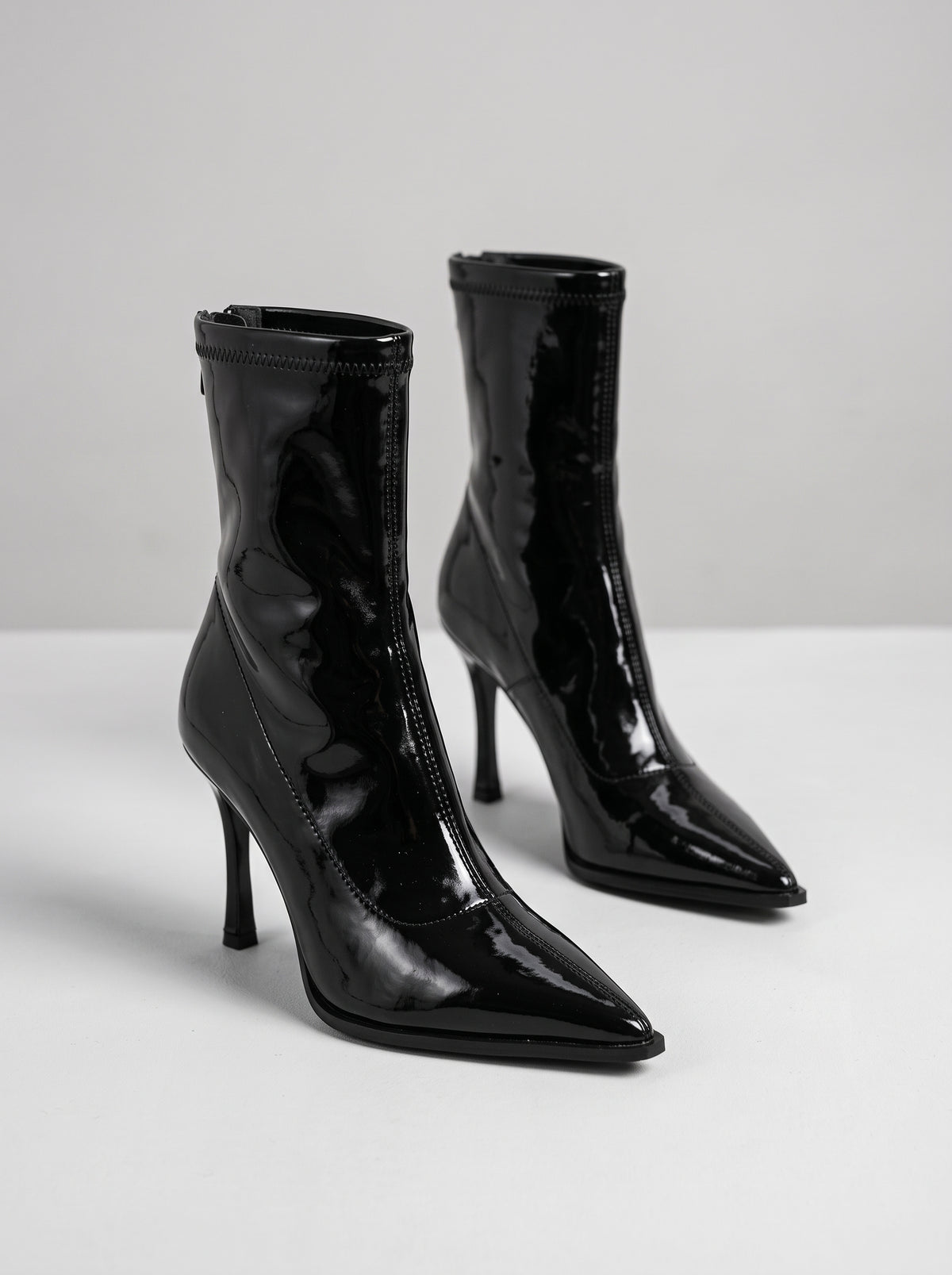 Zapatos Sleek Negros