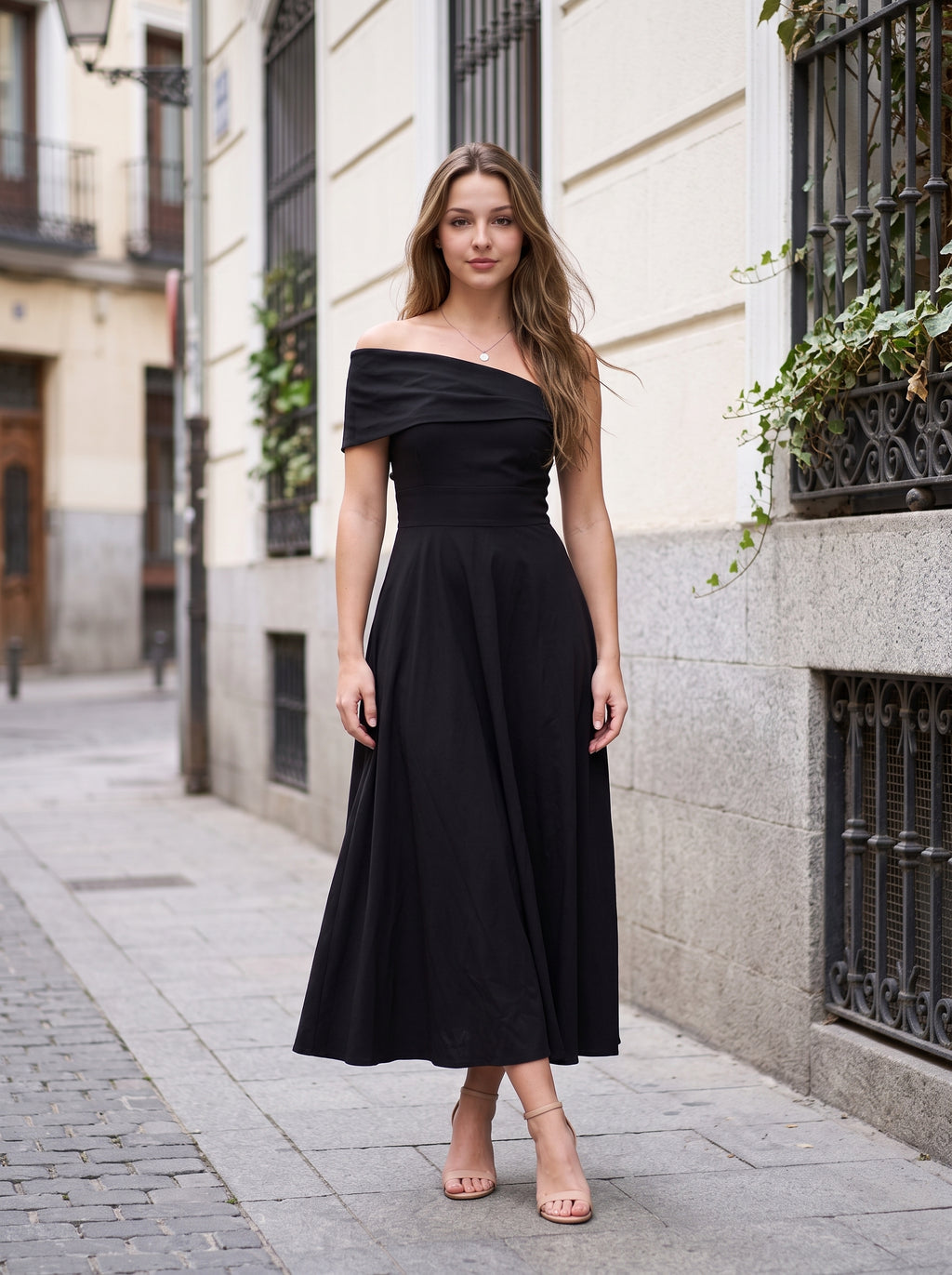 Vestido Escarlata Negro