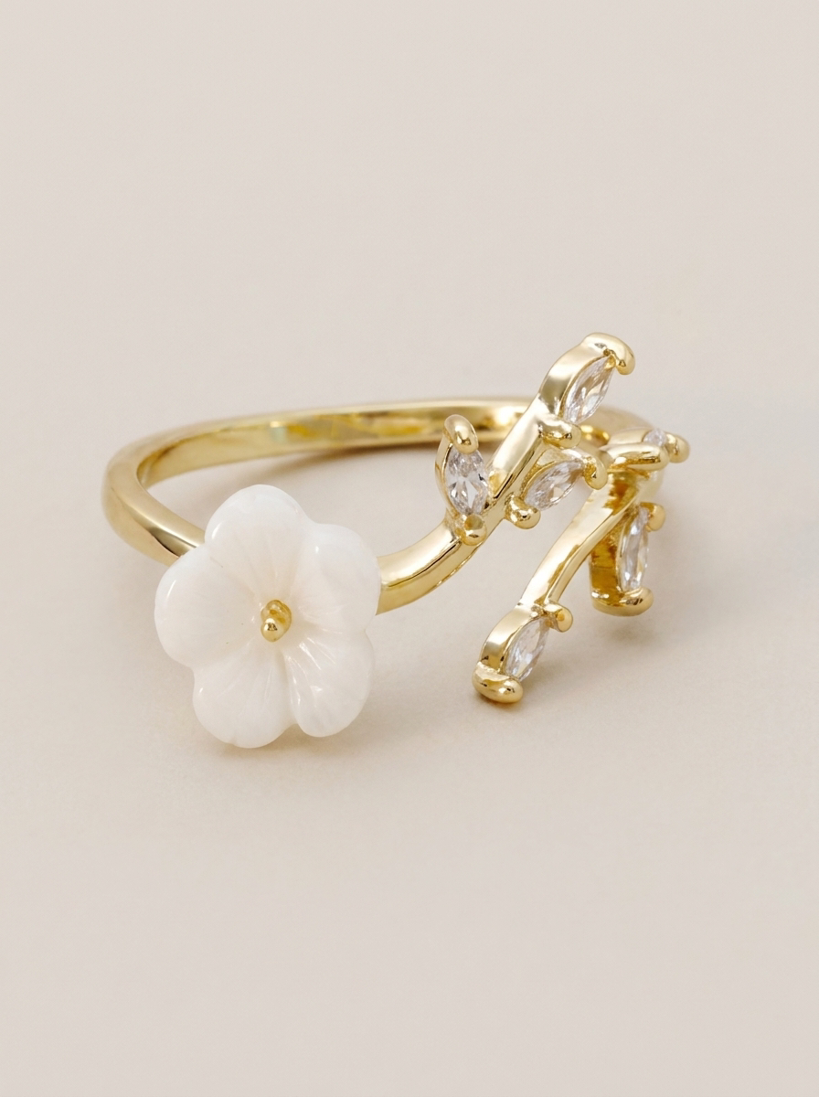 Pearl Flower Ring-Anillo