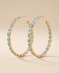 Pendientes Opal Hoop Earrings en azul cielo