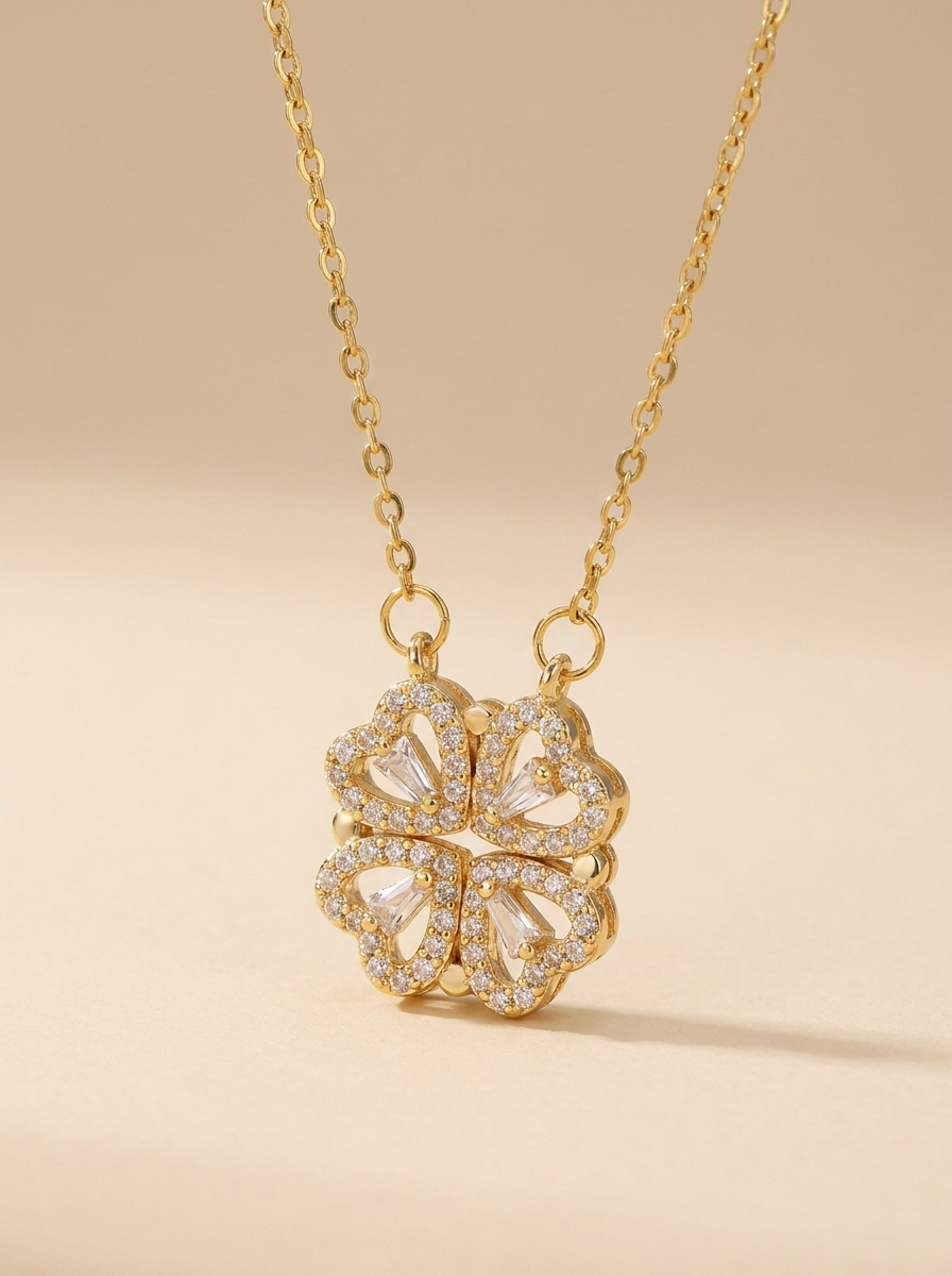Clover Heart-Collar